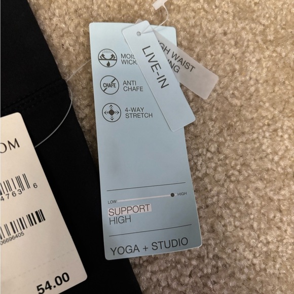 Zelle NWT Black Leggings - Picture 6 of 6